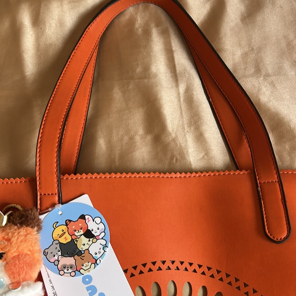 Orange Tote Bag with Cutout Design and perfect matching zeroni - Picture 3 of 5